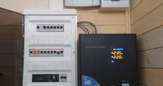 Установка и подключение стабилизаторов напряжения от 572 руб в Лесосибирске - ЭлектроЛсс